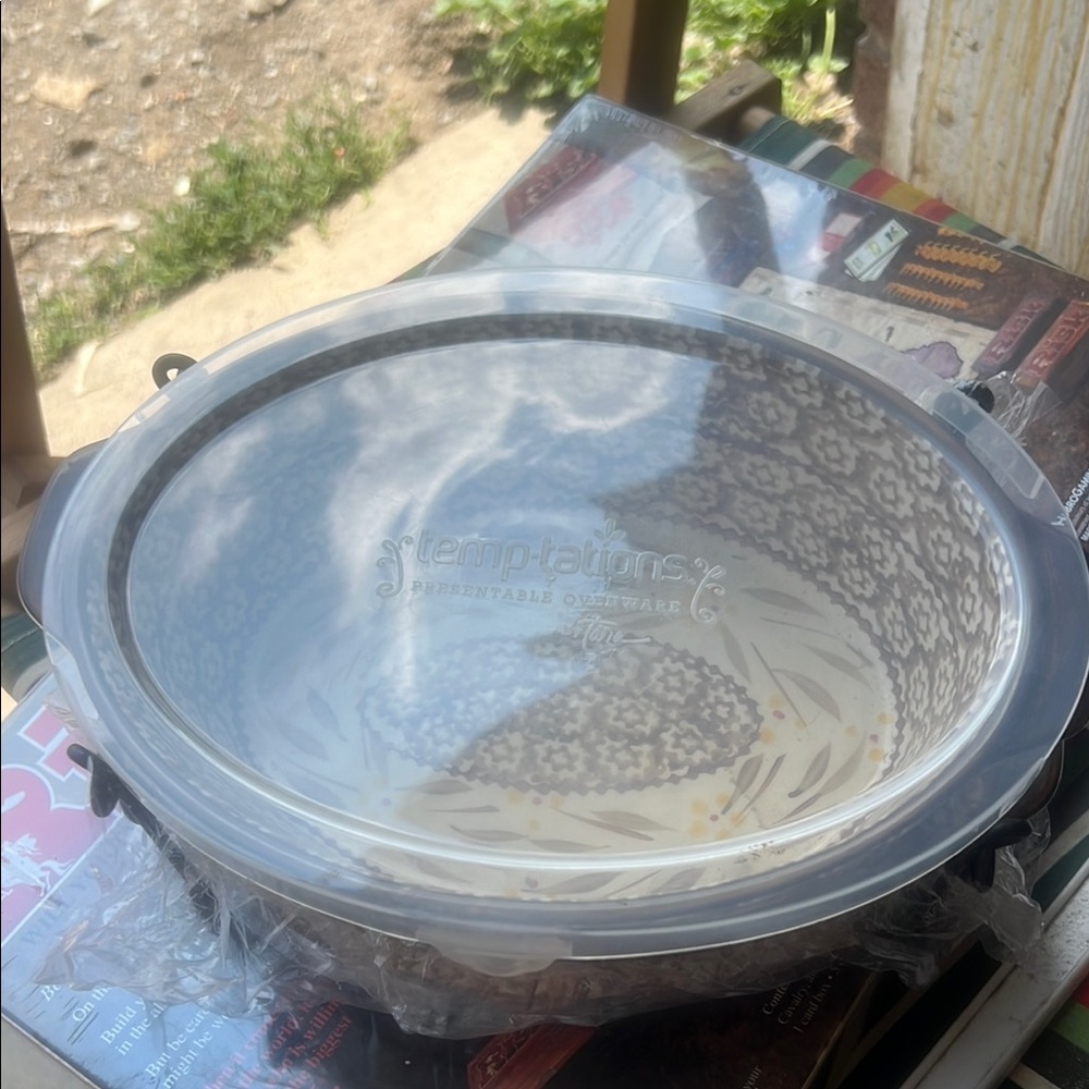 Temp-Tations Cream and Gray Food Storage Set